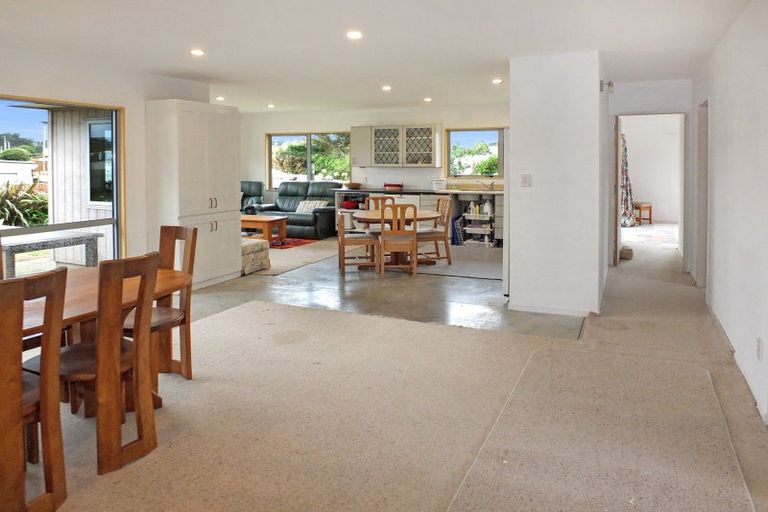 Photo of property in 4 Muritai Grove, Himatangi Beach, Foxton, 4891