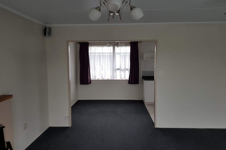 Photo of property in 75 Brandon Street, Featherston, 5710