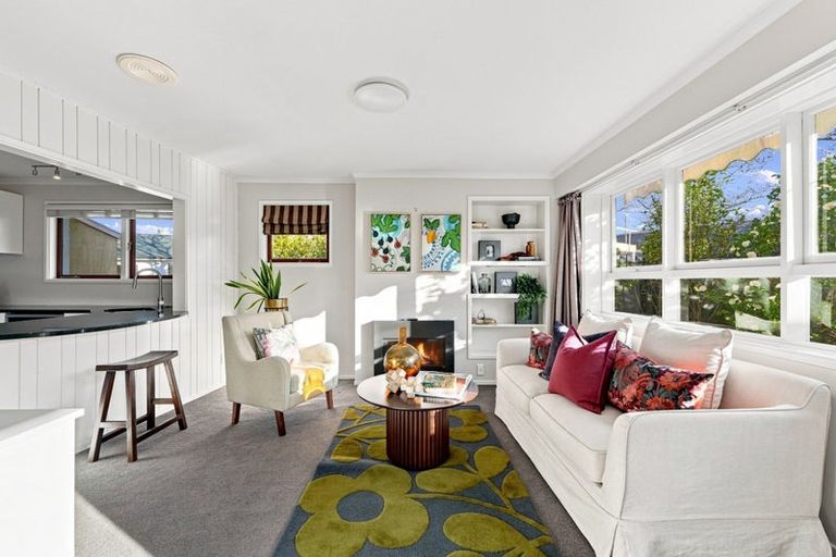 Photo of property in 102 Paparoa Street, Papanui, Christchurch, 8053