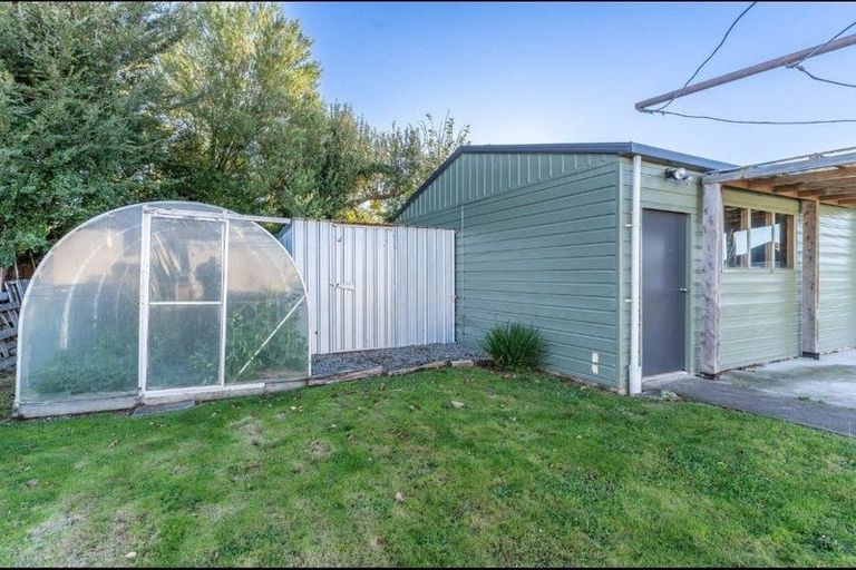 Photo of property in 39 Albert Street, Winton, 9720