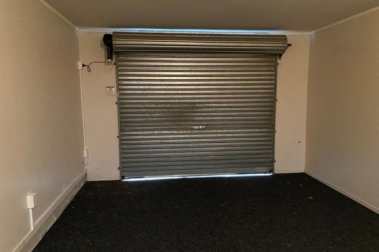 Photo of property in 1/2 Short Street, Papakura, 2110