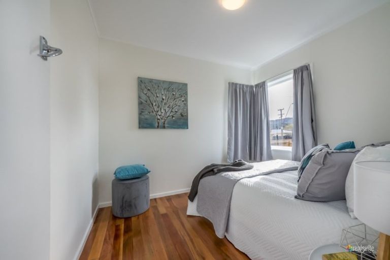 Photo of property in 10 Wise Street, Wainuiomata, Lower Hutt, 5014