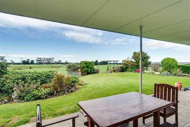 Photo of property in 1025 Aorangi Road, Maraekakaho, Hastings, 4171