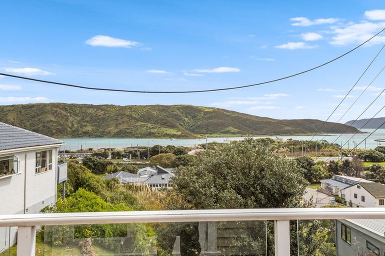 Photo of property in 28 Paremata Crescent, Paremata, Porirua, 5024