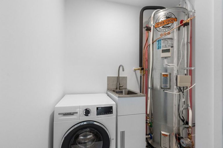 Photo of property in 2/17 Frederick Street, Waltham, Christchurch, 8011