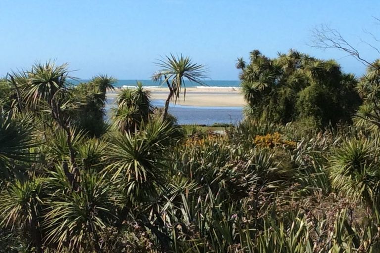 Photo of property in 1342 Coast Road, Toko Mouth, Milton, 9292