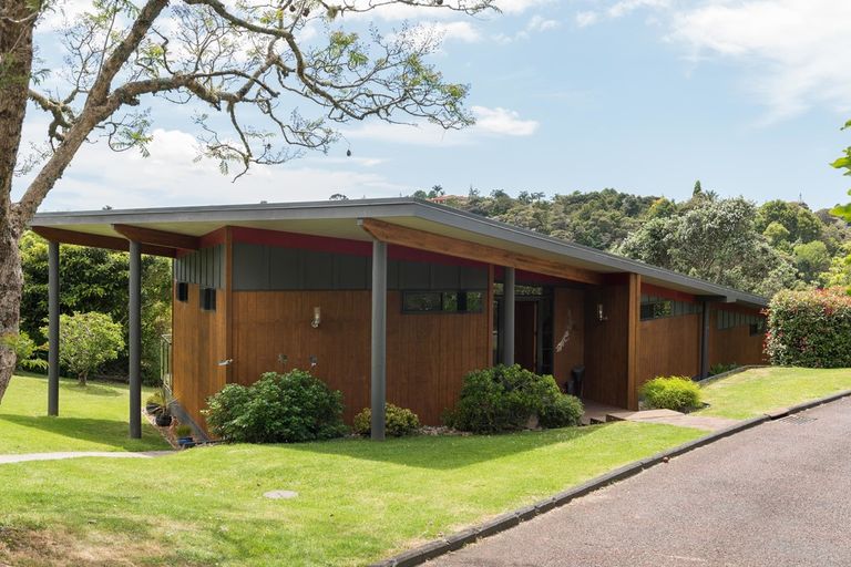 Photo of property in 106 Kemp Road, Massey, Auckland, 0614