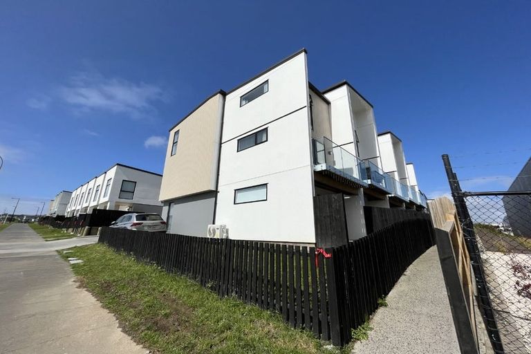 Photo of property in 2 Hinonga Loop, Silverdale, 0932