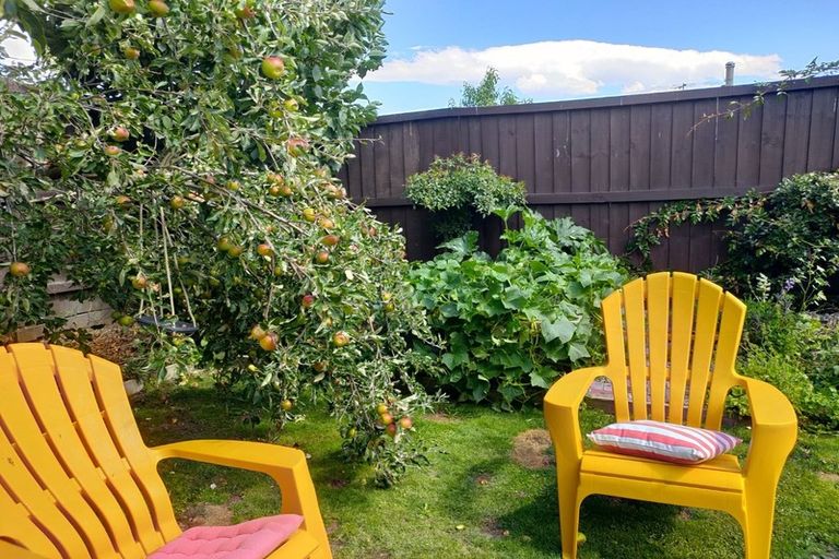 Photo of property in 3 Inwoods Road, Parklands, Christchurch, 8083