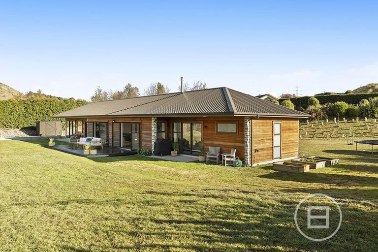 Photo of property in 50 Judge And Jury Drive, Lake Hayes, Queenstown, 9304