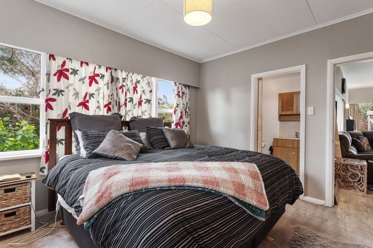 Photo of property in 16 Eatwell Avenue, Paraparaumu Beach, Paraparaumu, 5032