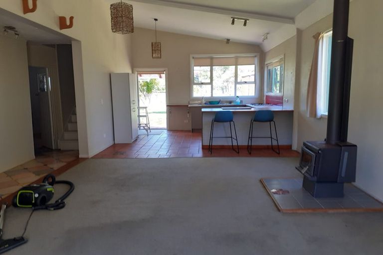 Photo of property in 141 Bethells Road, Waitakere, Henderson, 0781