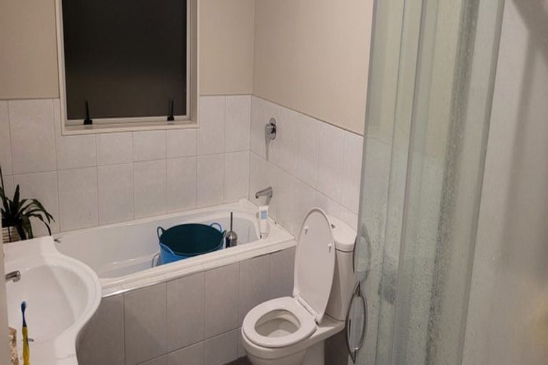 Photo of property in 4 Stamford Crescent, Flat Bush, Auckland, 2019