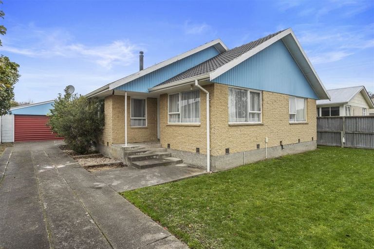 Photo of property in 3 Tralee Place, Bishopdale, Christchurch, 8053