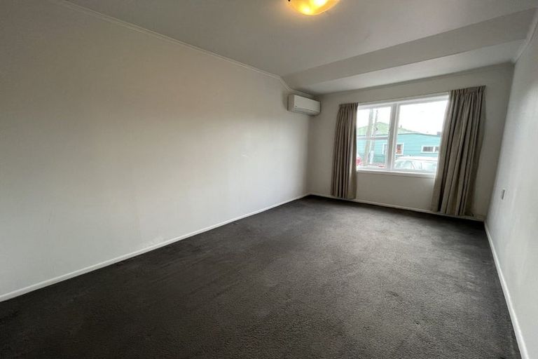 Photo of property in 43 Herald Street, Berhampore, Wellington, 6023