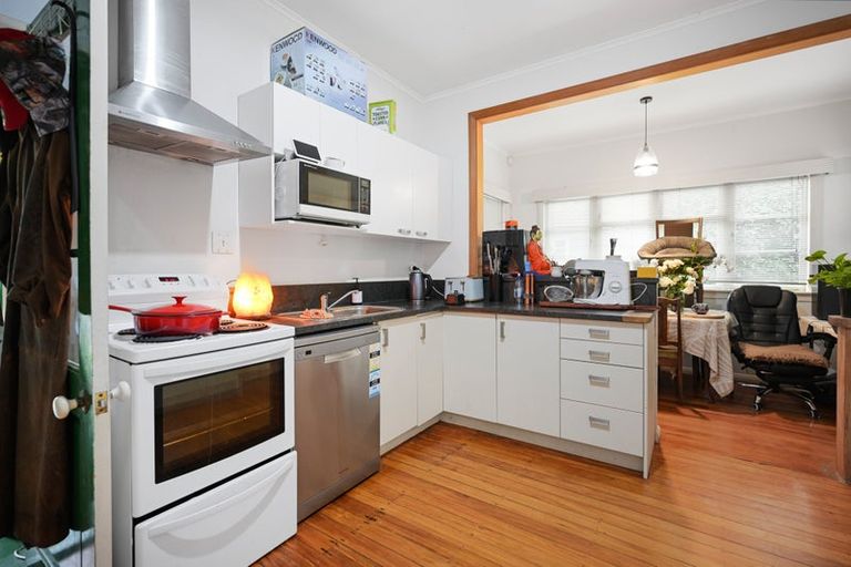 Photo of property in 25 Banbury Crescent, Fairfield, Hamilton, 3214