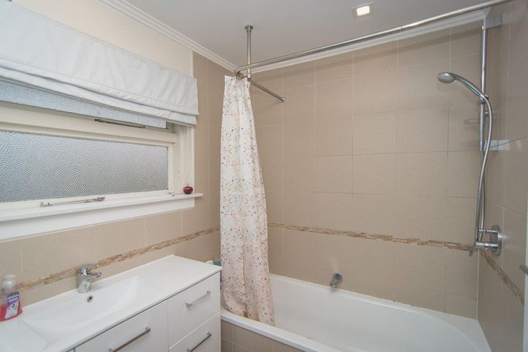 Photo of property in 76 Le Cren Street, Seaview, Timaru, 7910