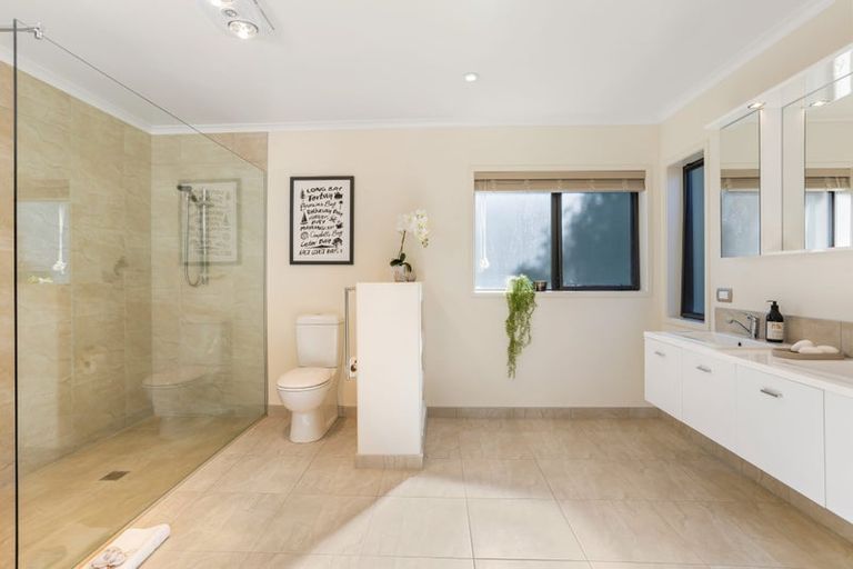 Photo of property in 114 Vaughans Road, Long Bay, Albany, 0792