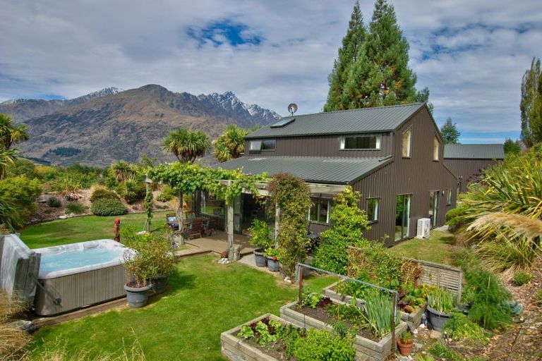 Photo of property in 36 Ferry Hill Drive, Lower Shotover, Queenstown, 9371