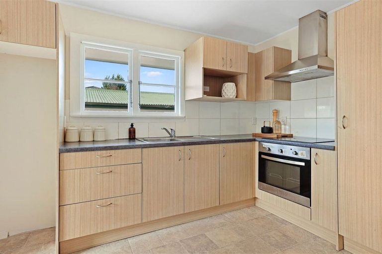 Photo of property in 36 Bevington Street, Avonhead, Christchurch, 8042