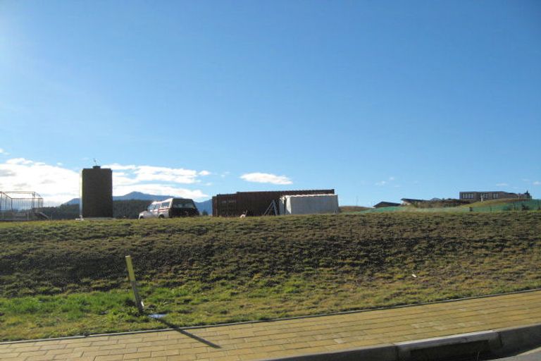 Photo of property in 3 Bovett Place, Wanaka, 9305