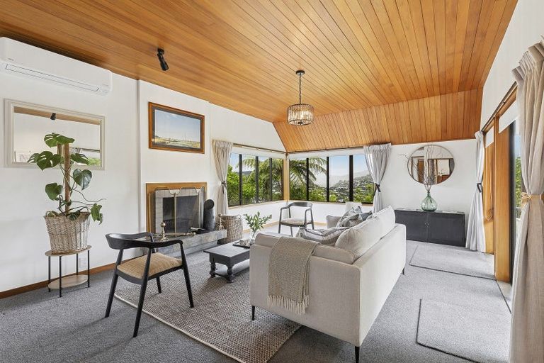 Photo of property in 50 Amapur Drive, Khandallah, Wellington, 6035