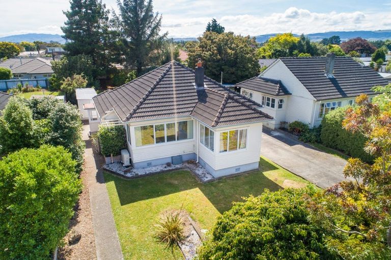 Photo of property in 43 Ihle Street, Terrace End, Palmerston North, 4410