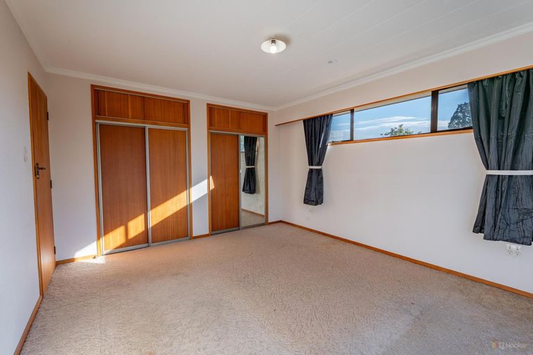 Photo of property in 12 Timaru Road, Waimate, 7924