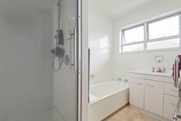 Photo of property in 1a Bristol Crescent, Roslyn, Palmerston North, 4414