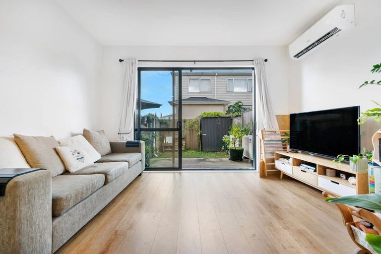 Photo of property in 4/17 Woodford Avenue, Henderson, Auckland, 0610