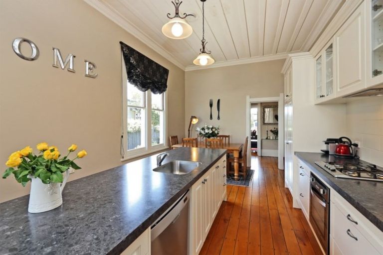Photo of property in 100 Auckland Road, Greenmeadows, Napier, 4112