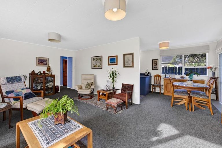 Photo of property in 11 Jade Place, Bell Block, New Plymouth, 4312