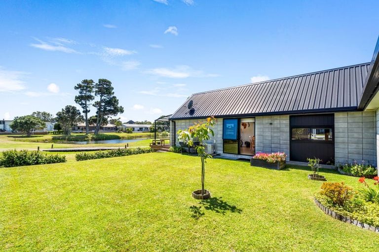 Photo of property in 105 Rangiora Crescent, Matarangi, Whitianga, 3592