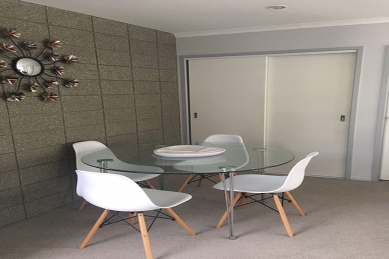 Photo of property in 2/925 Whangaparaoa Road, Manly, Whangaparaoa, 0930