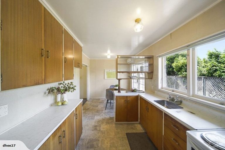 Photo of property in 2/52 Galsworthy Place, Bucklands Beach, Auckland, 2014