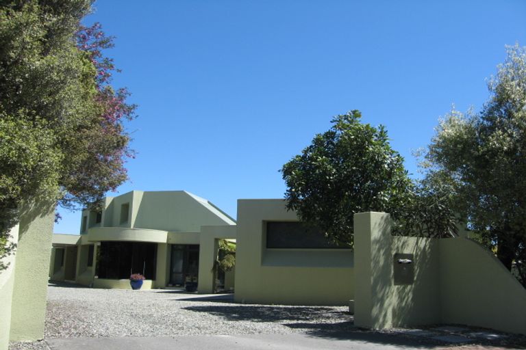 Photo of property in 6 Ardilea Avenue, Stoke, Nelson, 7011