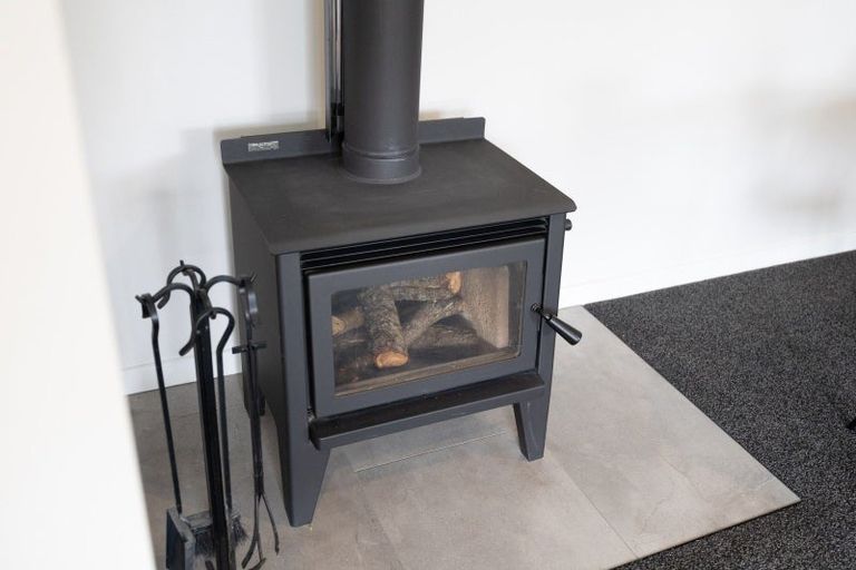 Photo of property in 9a Monckton Street, Feilding, 4702