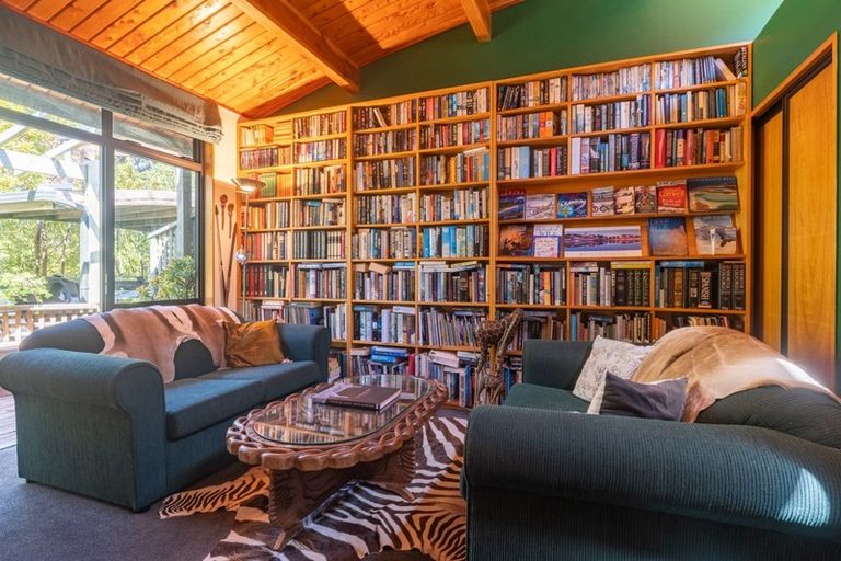 Photo of property in Twin Waters Lodge, 30 Totara Avenue, Collingwood, 7073