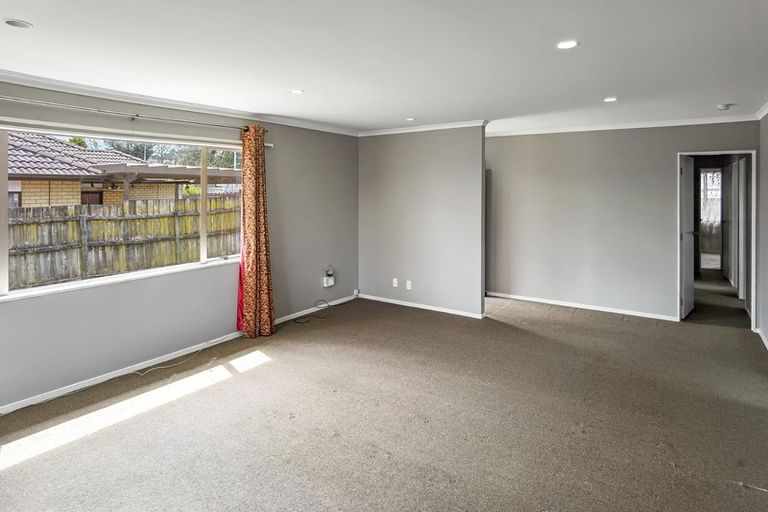 Photo of property in 111a Universal Drive, Henderson, Auckland, 0610