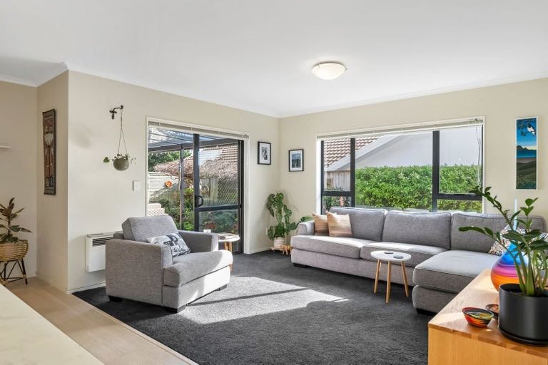 Photo of property in 2 Halsey Grove, Paraparaumu Beach, Paraparaumu, 5032