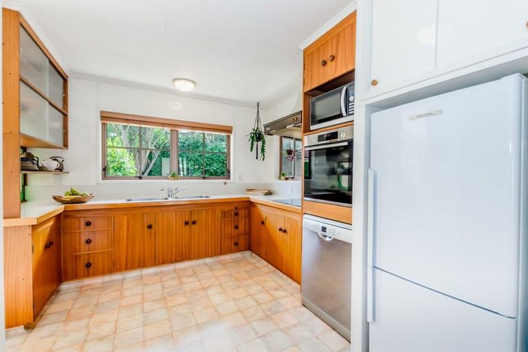 Photo of property in 9 Iti Grove, Waikanae, 5036
