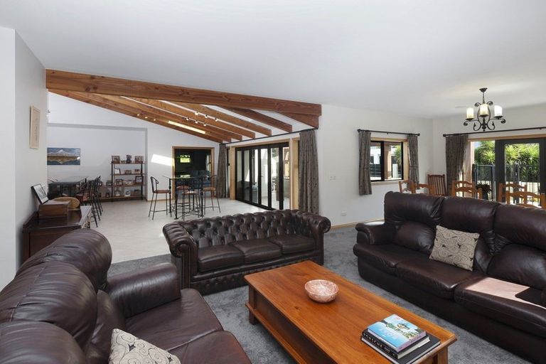 Photo of property in 12 Taunton Green, Papanui, Christchurch, 8052