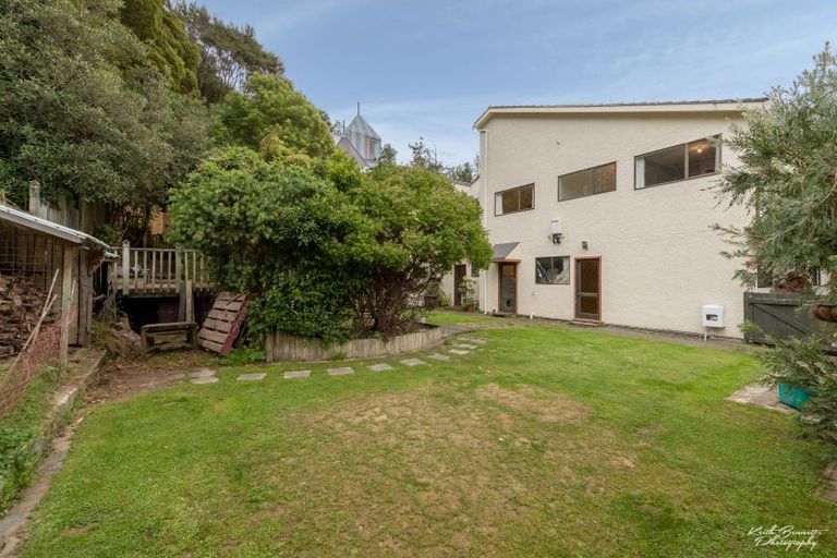 Photo of property in 456a Stokes Valley Road, Stokes Valley, Lower Hutt, 5019