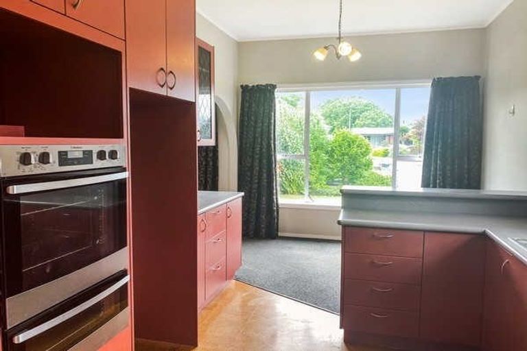 Photo of property in 19 Renwick Place, Hillmorton, Christchurch, 8025