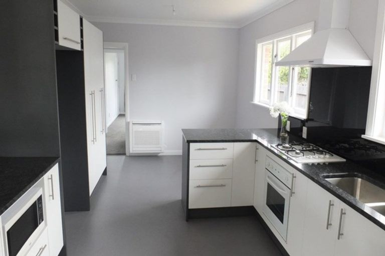Photo of property in 124 Springs Road, Hornby, Christchurch, 8042