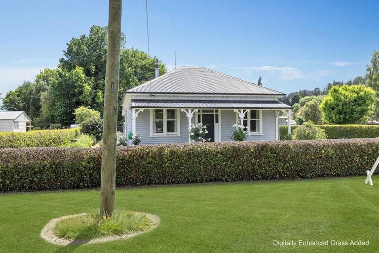 Photo of property in 5 Tekoa Street, Waiau, 7332
