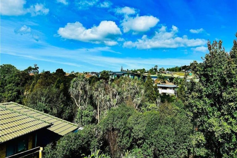 Photo of property in 33 Blue Heron Rise, Stanmore Bay, Whangaparaoa, 0932