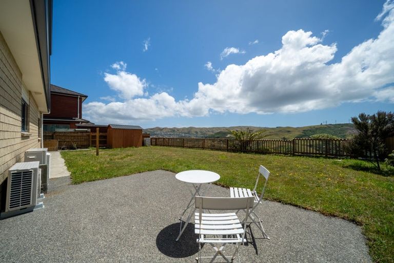 Photo of property in 12 Saint Vincent Terrace, Grenada Village, Wellington, 6037