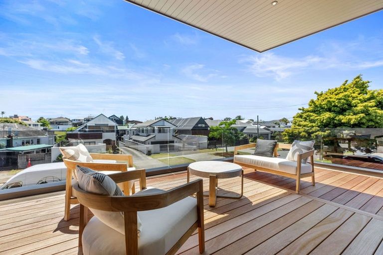 Photo of property in 12 Pitau Road, Mount Maunganui, 3116