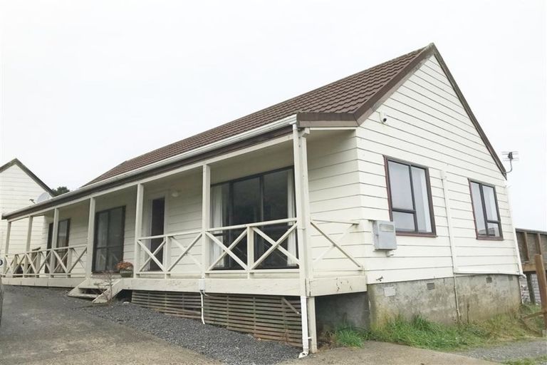 Photo of property in 38 Dominica Crescent, Grenada Village, Wellington, 6037